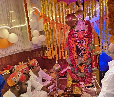 पंचदेवरिया संकट मोचन बालाजी मंदिर में उमड़ा आस्था का सैलाब