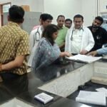 प्रमुख शासन सचिव ने किया अस्पतालों का आकस्मिक निरीक्षण