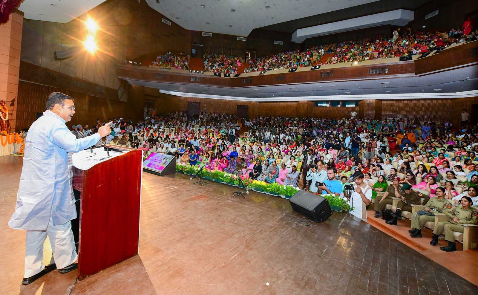 संसद एवं विधानसभा में महिलाओं को मिलेगा 33 प्रतिशत आरक्षण-मुख्यमंत्री