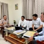 भू-माफिया, अतिक्रमी, अराजक तत्व और धुसपैठियों पर करें सख्त कार्यवाही