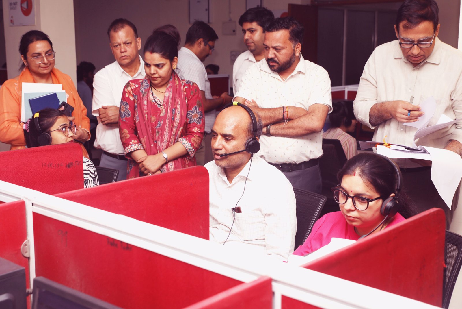 खाद्य विभाग के शासन सचिव ने राजस्थान संपर्क हेल्पलाइन कंट्रोल रूम का किया निरीक्षण