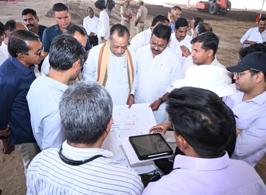 बालोतरा जिला प्रभारी मंत्री  ने रिफाइनरी कार्यक्रम स्थल का किया निरीक्षण