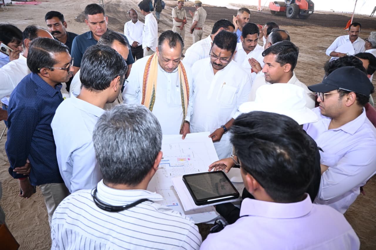 बालोतरा जिला प्रभारी मंत्री  ने रिफाइनरी कार्यक्रम स्थल का किया निरीक्षण