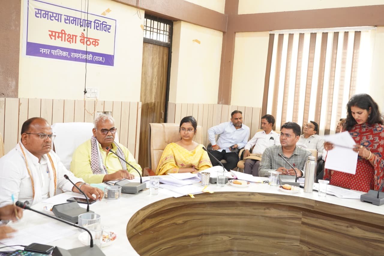 शिक्षा एवं पंचायती राज मंत्री ने कोटा में की समस्या समाधान शिविरों की समीक्षा