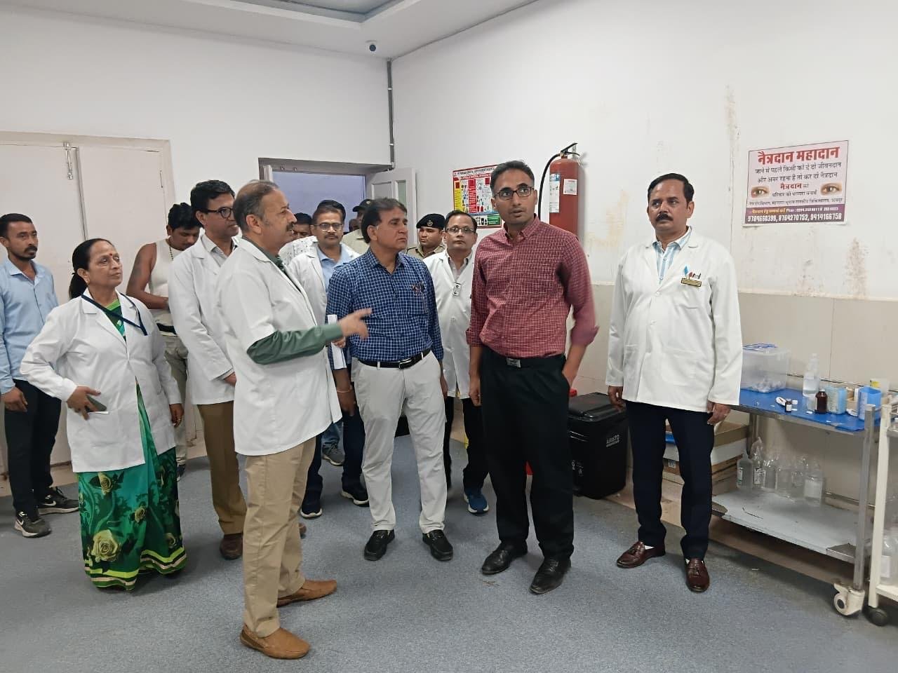 जिला कलक्टर ने किया एमबी अस्पताल व सुपर स्पेश्यलिटी अस्पताल का निरीक्षण