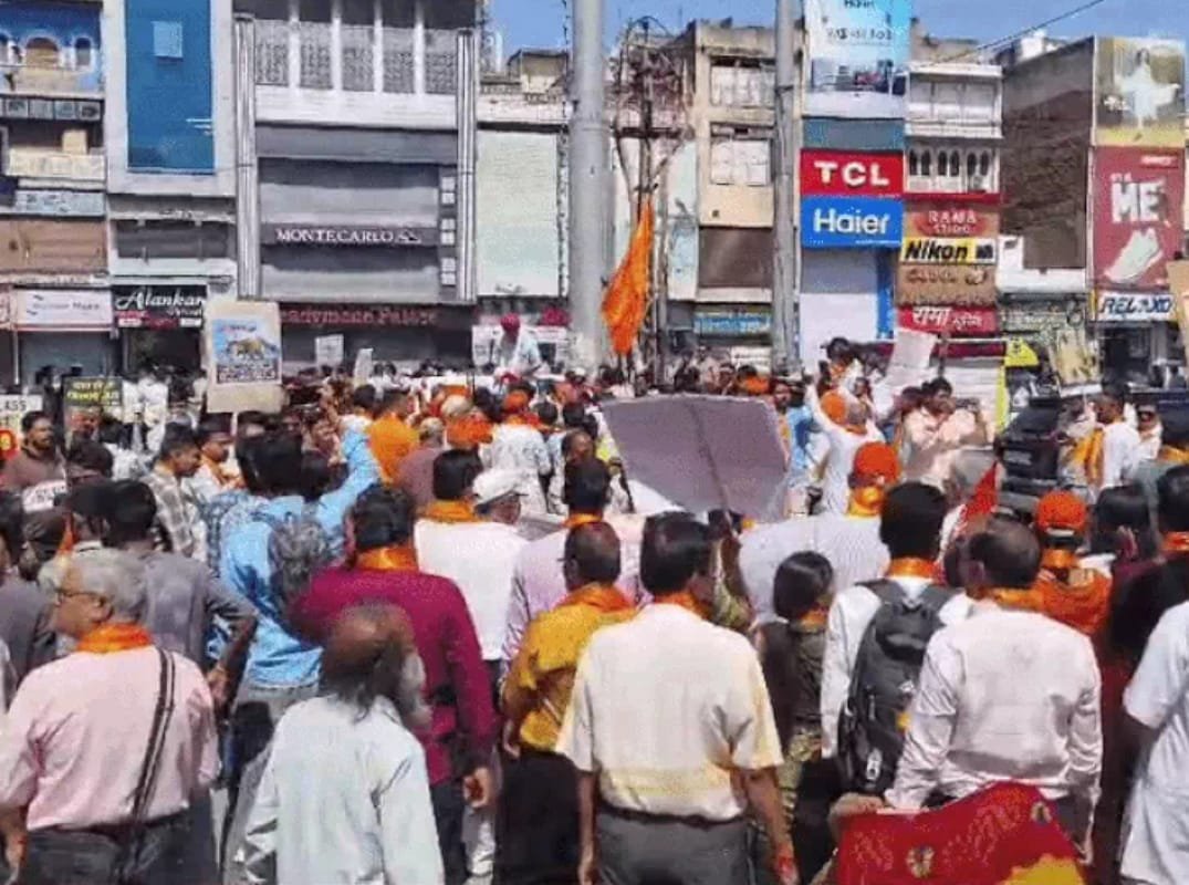 गोरक्षा कानून की मांग को लेकर निकाली आक्रोश रैली