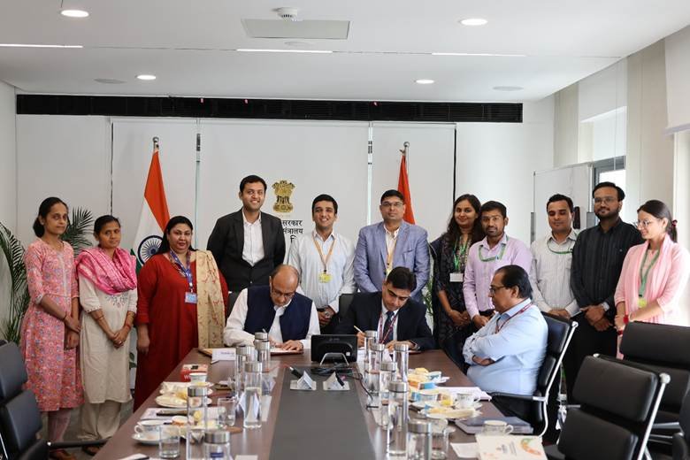 दूरसंचार विभाग और सेबी ने वित्तीय धोखाधड़ी के खिलाफ लड़ाई को मजबूत करने के लिए समझौता ज्ञापन पर हस्ताक्षर किए