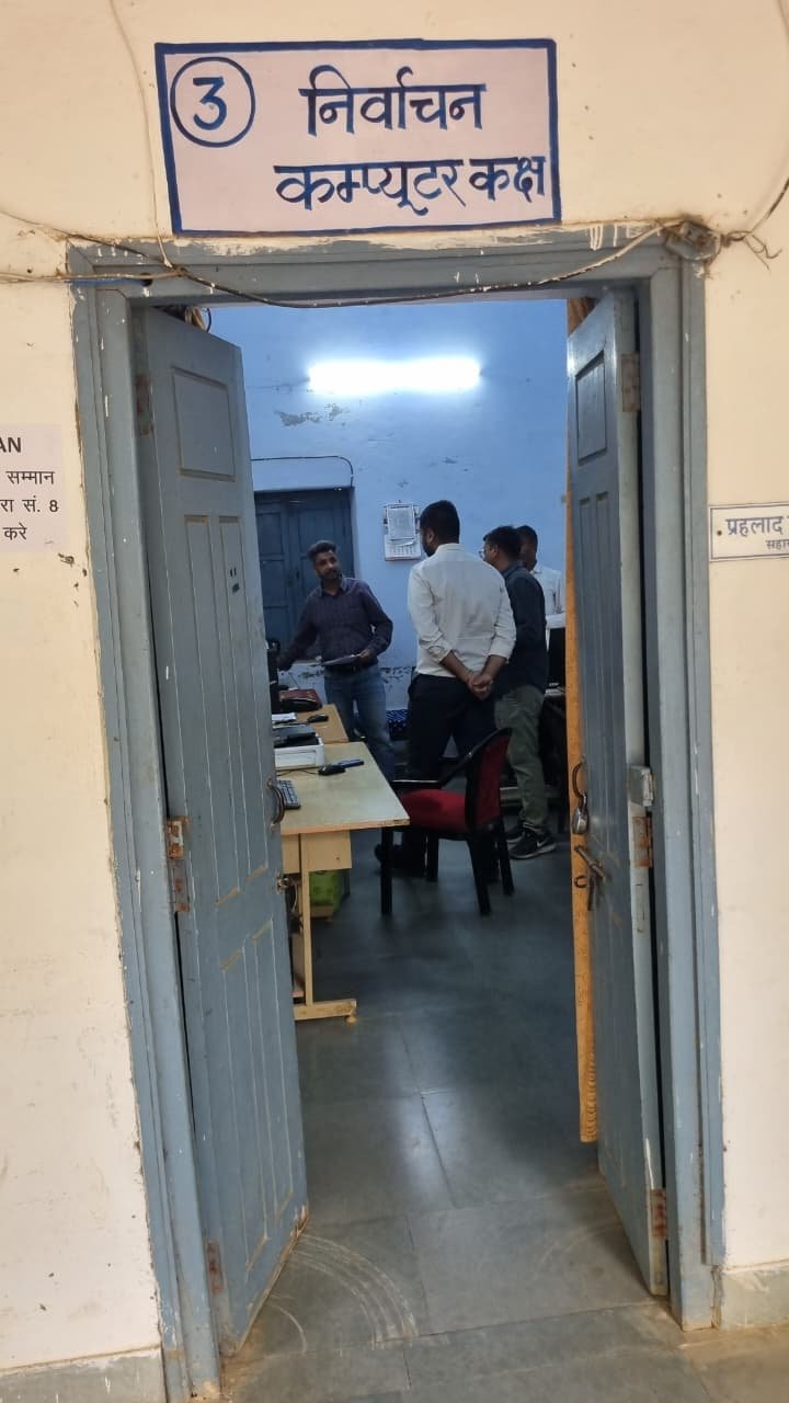 जिला कलक्टर के निर्देश पर माण्डलगढ़ उपखंड में समस्त विभागीय अधिकारियों ने किया औचक निरीक्षण