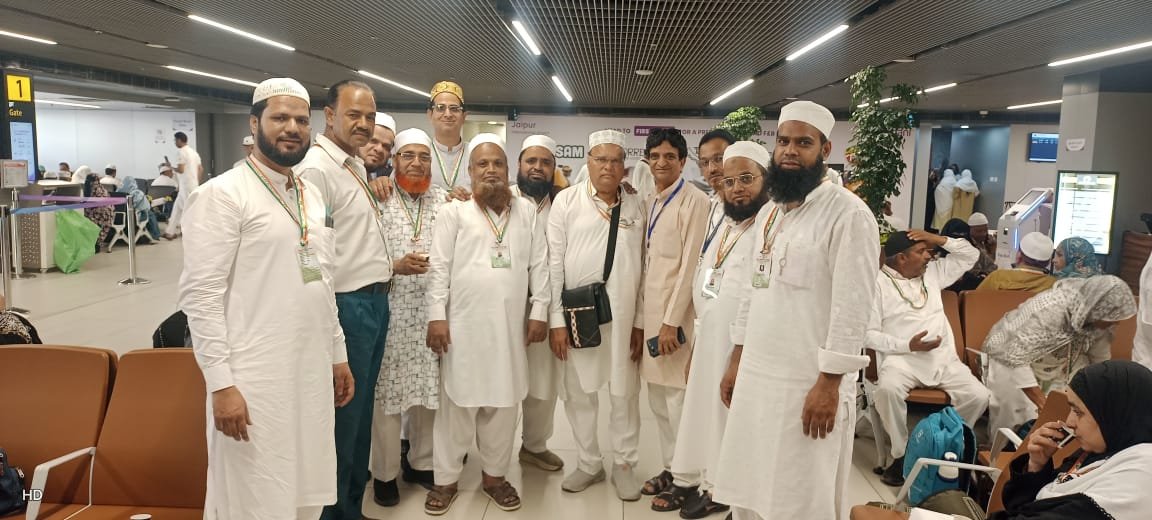 पांचवी फ्लाइट में 429 हजयात्रियों में मध्यप्रदेश के 27 यात्री भी शामिल