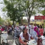 उदयपुर में नारी शक्ति वंदन रैली निकली, होर्डिंग्स पर हस्ताक्षर कर जताया आभार